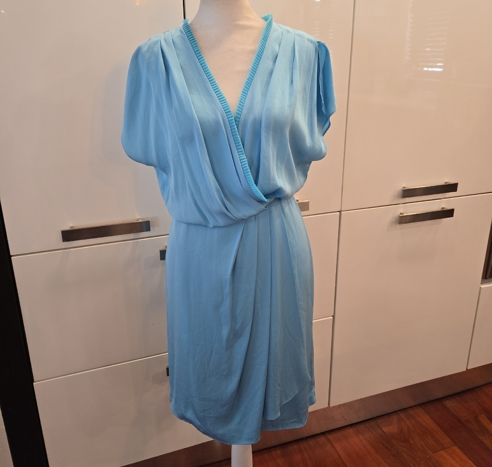NWT Diane Von Furstenberg Mateo Blue Silk Ruffled Faux Wrap Dress Size 6